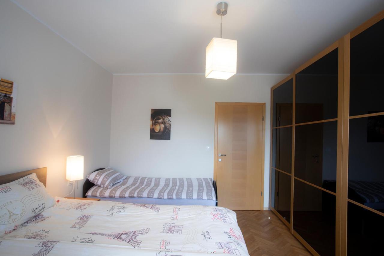 Apartment Rozalija Zirovnica Extérieur photo